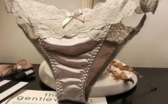 老师解开奶罩喂我奶吃